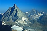 Matterhorn (4478 m) a Dent Blanche (4357 m) z Kl. Matterhornu