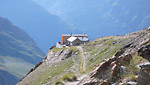 Täsch Hut (Täschhütte) 2 702 m n.m.