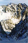 Pohled z Lavinové čertové lávky do Krčmerova žlebu.